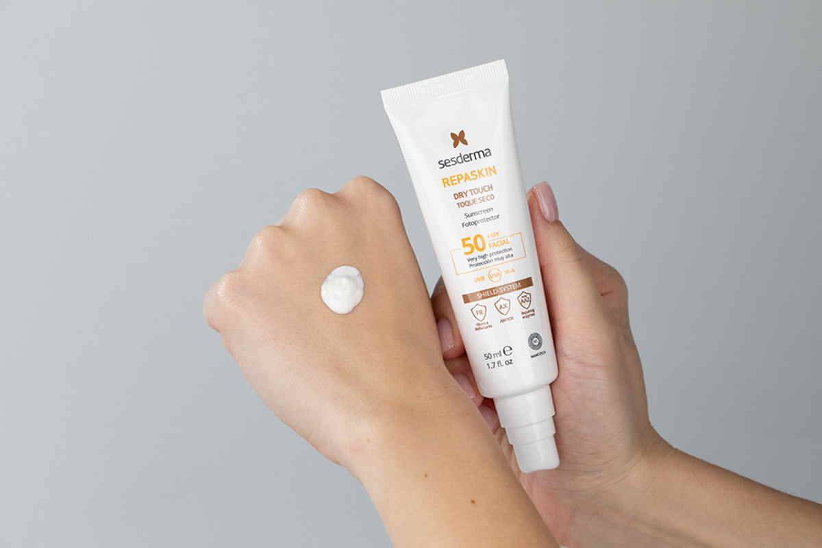 Sesderma Repaskin Dry Touch SPF 50 Krem ochronny SPF50.