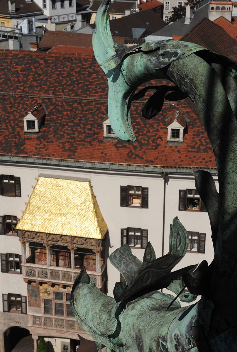 Słynny Złoty Dach na zabytkowej kamienicy w centrum Innsbrucku / Fot. Aichner Bernhard (Materiały prasowe)