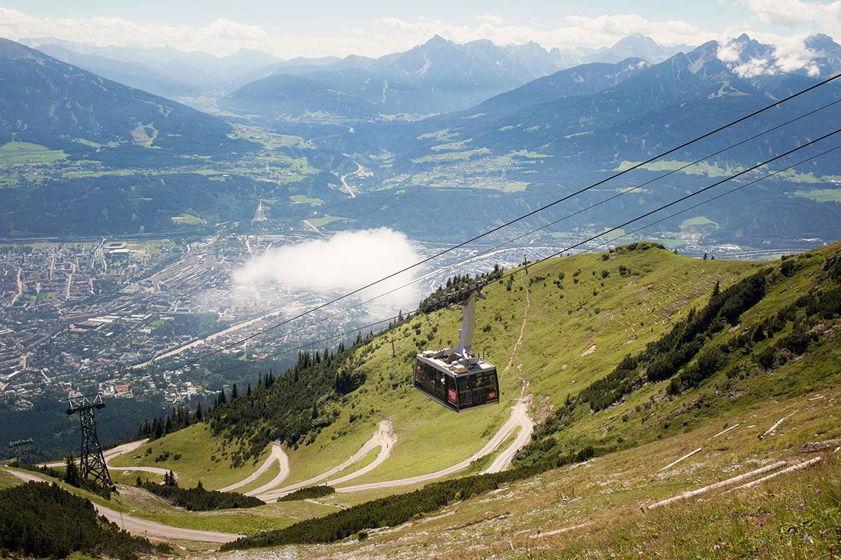 Innsbruck widziany ze szczytu góry / Fot. Kathrein Verena (Materiały prasowe)