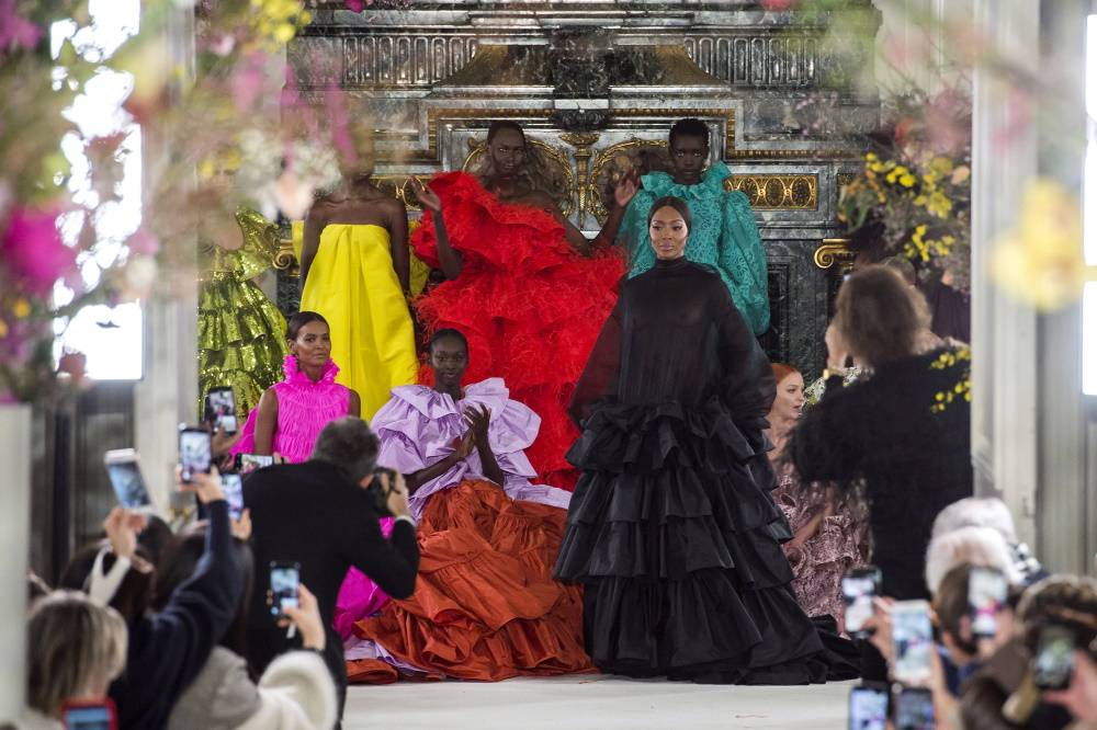 Pokaz Valentino haute couture na sezon wiosna-lato 2019 (Fot. IMAX tree)