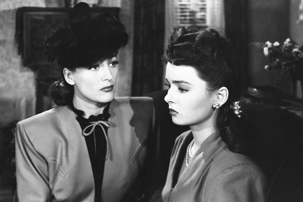 Joan Crawford i Ann Blythe w filmie Mildred Pierce, 1945 rok