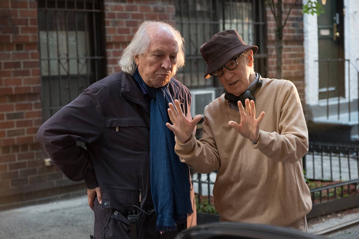 Woody Allen na planie filmu „W deszczowy dzień w Nowym Jorku” (Fot. Materiały prasowe Kino Świat)