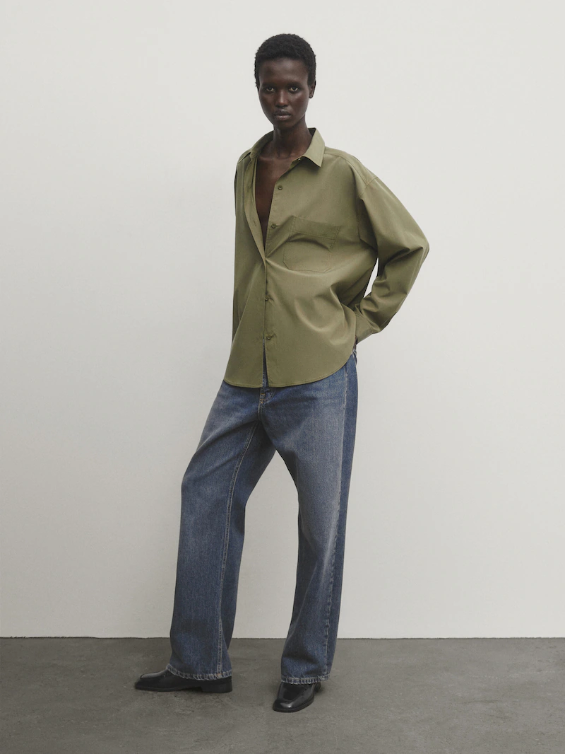 Koszula i jeansy Massimo Dutti / Fot. materiały prasowe
