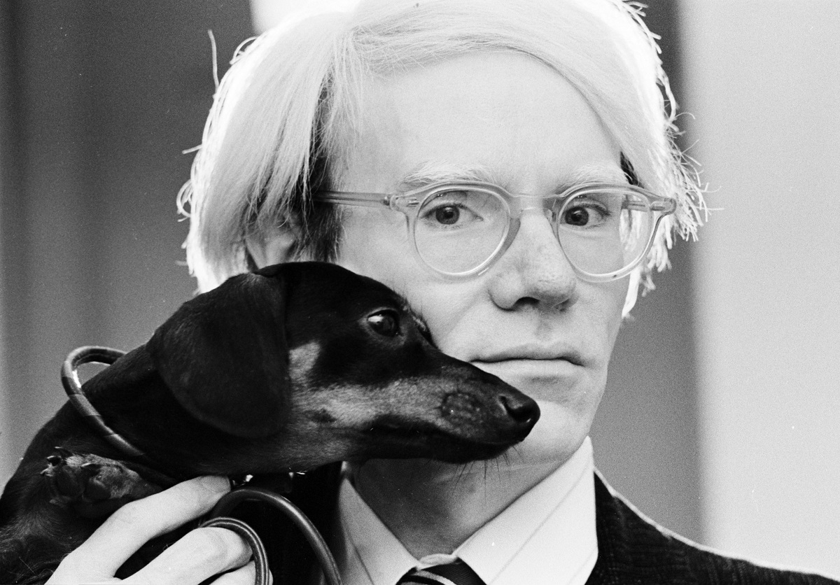 Warhol ze swoim psem, Archiem w 1973 roku