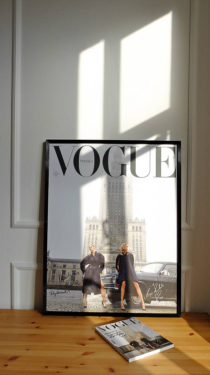Wyjątkowy egzemplarz pierwszego wydania Vogue Polska oraz plakatu z okładką