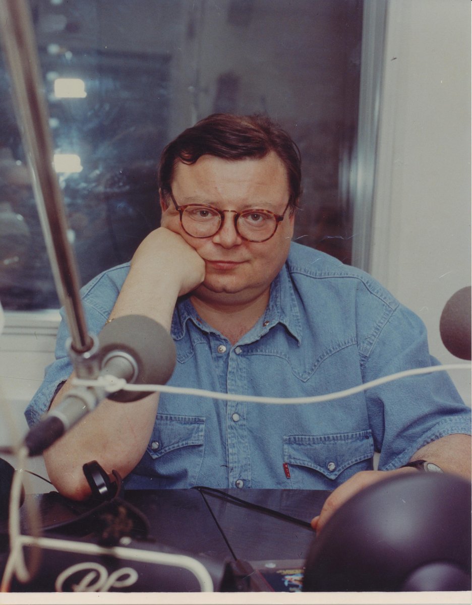 Wojciech Mann w studio radiowym (Fot. Archiwum prywatne)