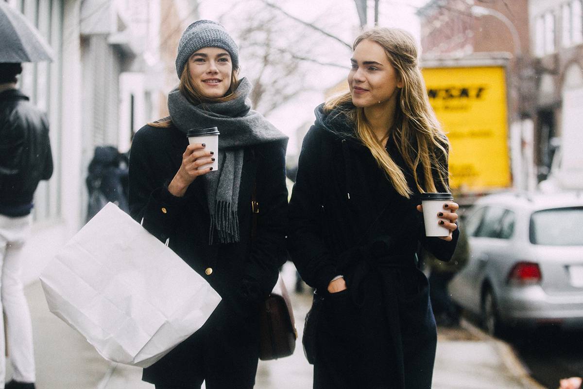 Street style podczas tygodnia mody w Nowym Jorku (Fot. Getty Images)