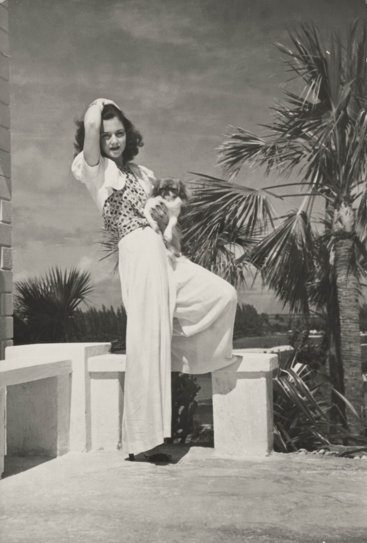 Spodnie typu palazzo w Vogueu z 1939 roku