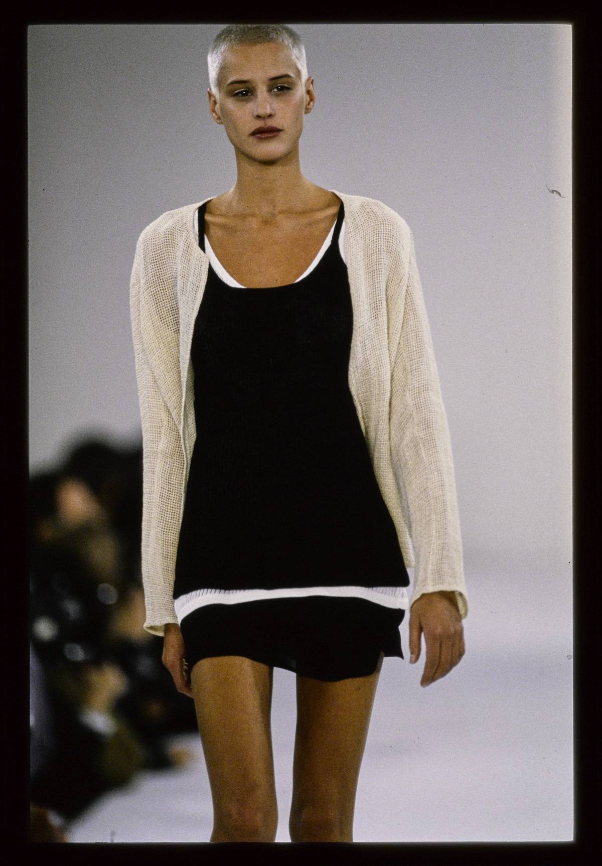 Eve Salvail na pokazie Calvina Kleina, 1994 rok