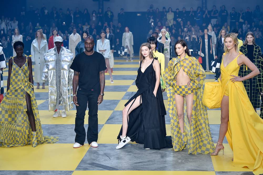 Off-White, pokaz linii damskiej na jesień-zimę 2020 (Fot. Getty Images)