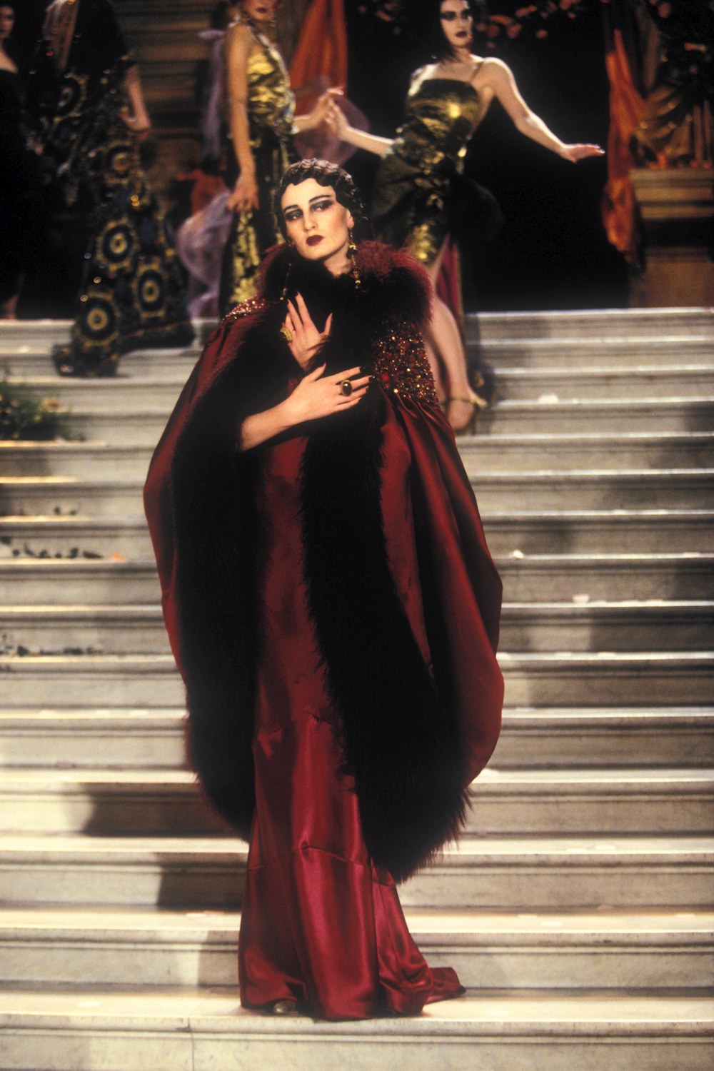 Erin O’Connor, Dior haute couture wiosna/lato 1998 (Fot. Guy Marineau)