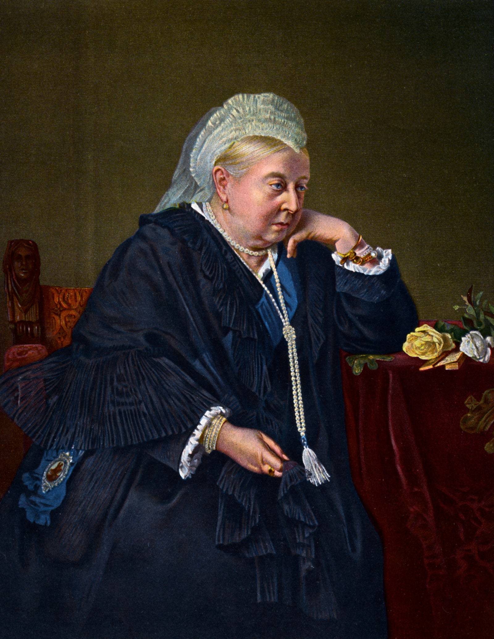 Królowa Wiktoria namalowana w 1899 r. w wieku 78 lat przez Heinricha von Angelego. Niemal połowę swojego życia spędziła w żałobie po księciu Albercie, który zmarł w 1861 r. (Fot. Getty Images)