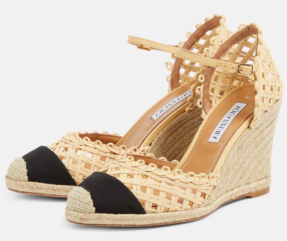 Klapki espadryle damskie na koturnach, Aquazzura, ok. 3190 zł (Fot. materiały prasowe)