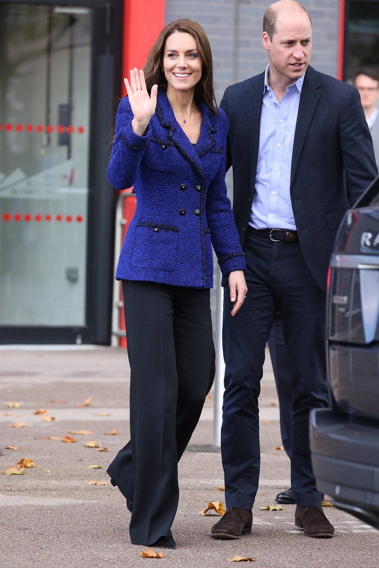 Modową inwestycję księżnej Kate – żakiet Chanel – w przyszłości na pewno zobaczymy jeszcze wielokrotnie (Fot. Getty Images)