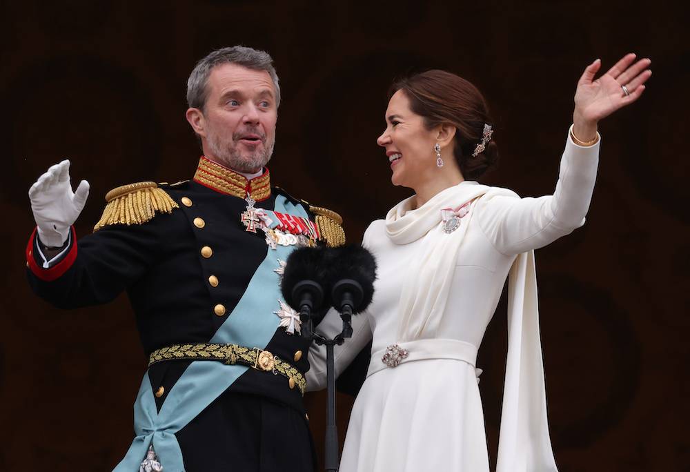 Królowa Maria w zjawiskowej sukni w dniu sukcesji (Fot. Getty Images)