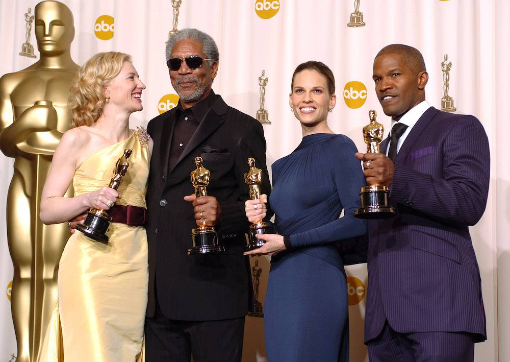 Rok 2005, od lewej: Cate Blanchett, Morgan Freeman, Hilary Swank i Jamie Foxx (Fot. Getty Images)