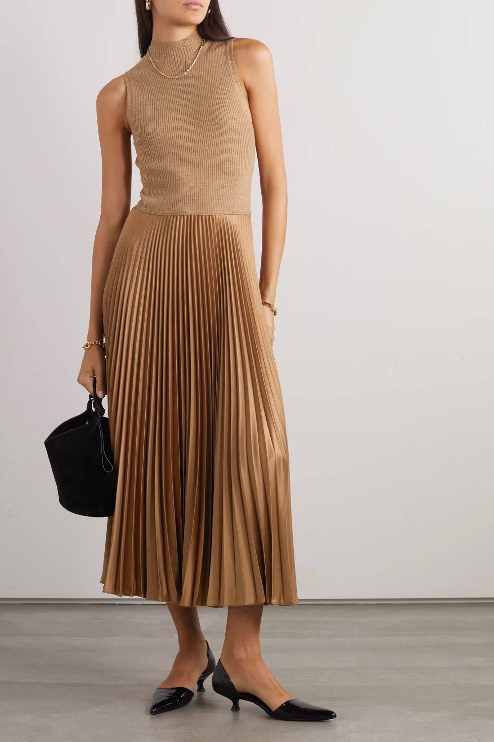 Brązowa sukienka na jesień 2023, Polo Ralph Lauren, ok. 1450 zł (Fot. materiały prasowe)