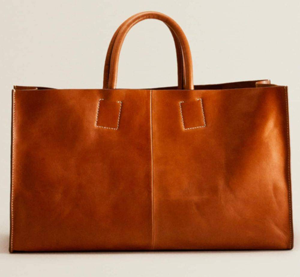 Skórzana torebka na laptopa, Zara Home, 459 zł (Fot. materiały prasowe)