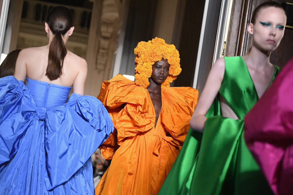 Kolekcja Valentino haute couture jesień-zima 2018-2019 (Fot. Getty Images)