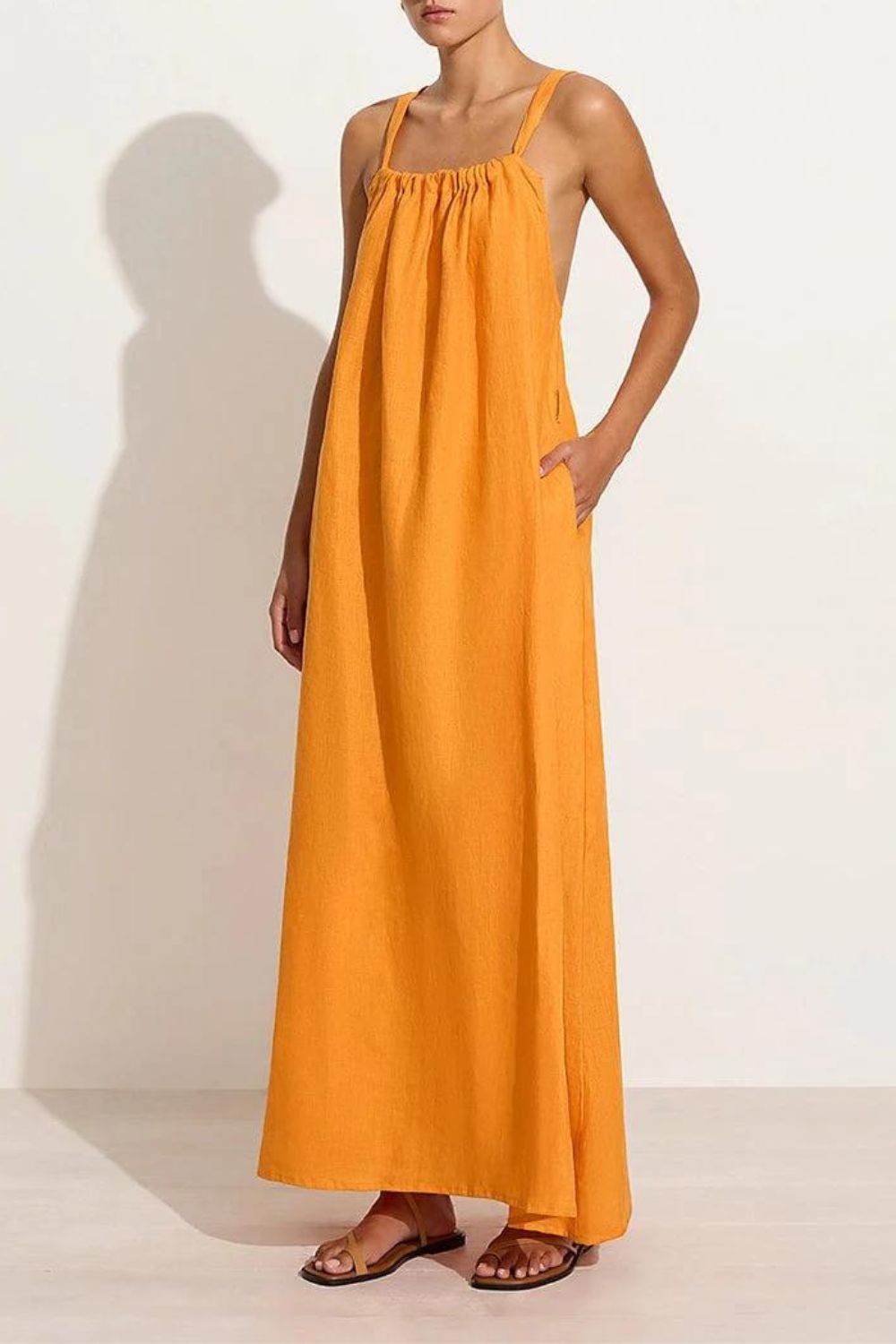 Najmodniejsza długa sukienka na lato 2023 Faithfull the Brand, ok. 1105 zł (Fot. materiały prasowe)