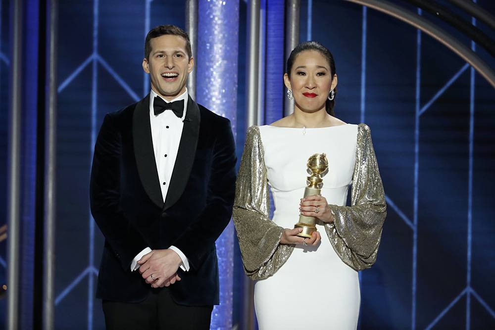 Andy Samberg w towarzystwie Sandry Oh (Fot. Getty Images)
